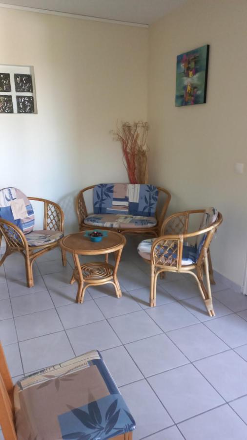 Charmant petit T2 dans maison Vieux-Bourg Extérieur photo