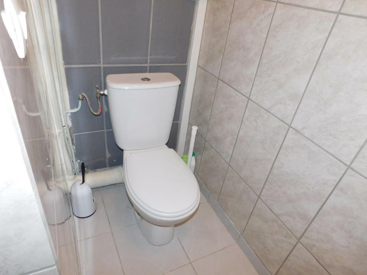 Charmant petit T2 dans maison Vieux-Bourg Extérieur photo